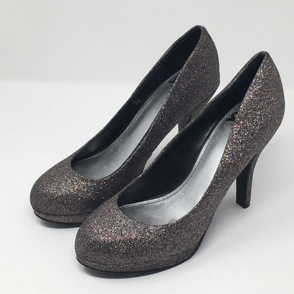 Fergalicious Shoes - 🍒Donating 1/29/21🍒 Fergalicious Nelly Heels